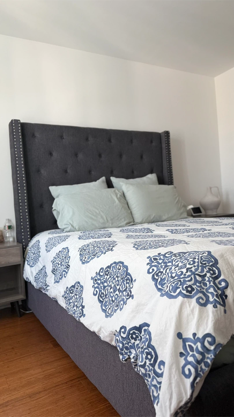 Gray Upholstered Queen Bed with Storage Drawer - photo 5