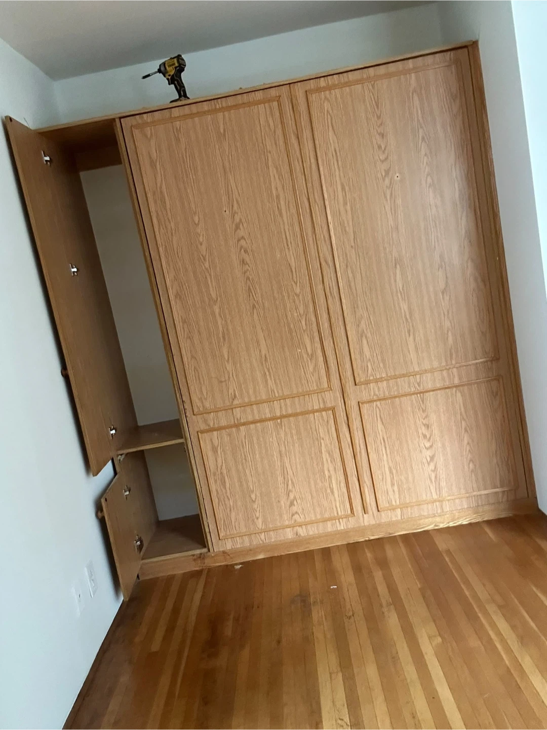 Double Murphy Bed with Integrated Shelving - photo 3