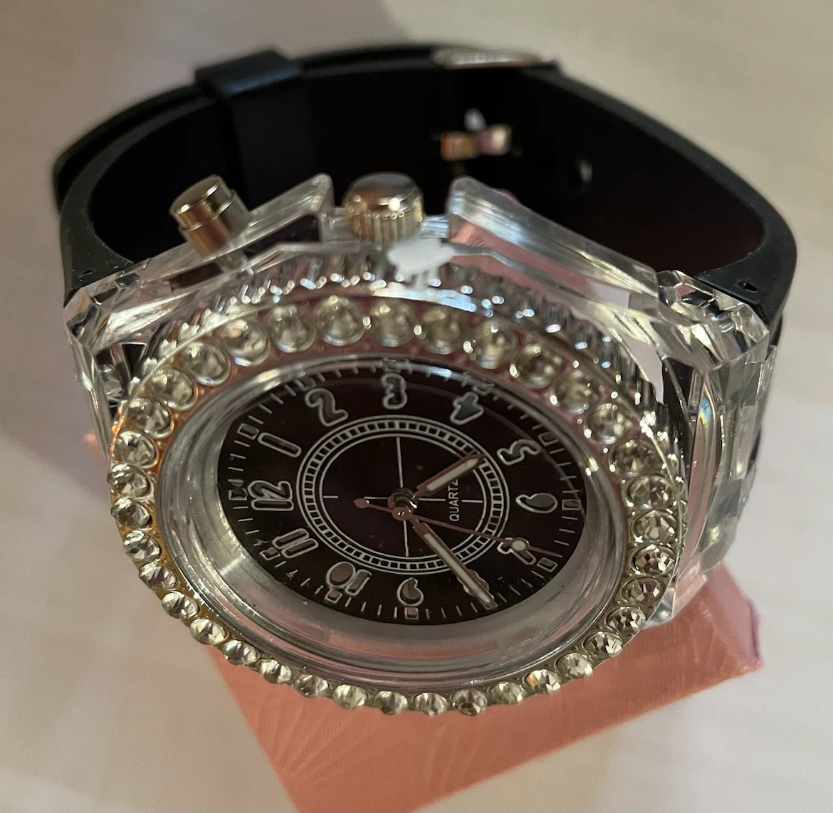 Quartz watch with rhinestones - photo 3