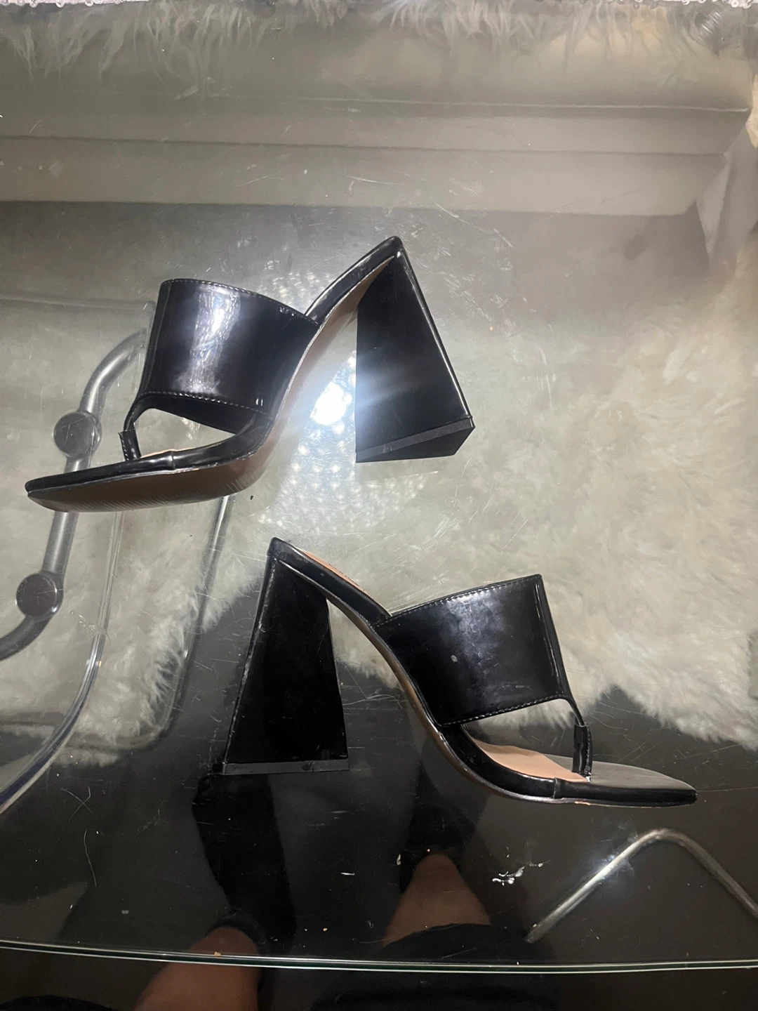 Call It Spring Black Thong Heels size 7 - photo 3