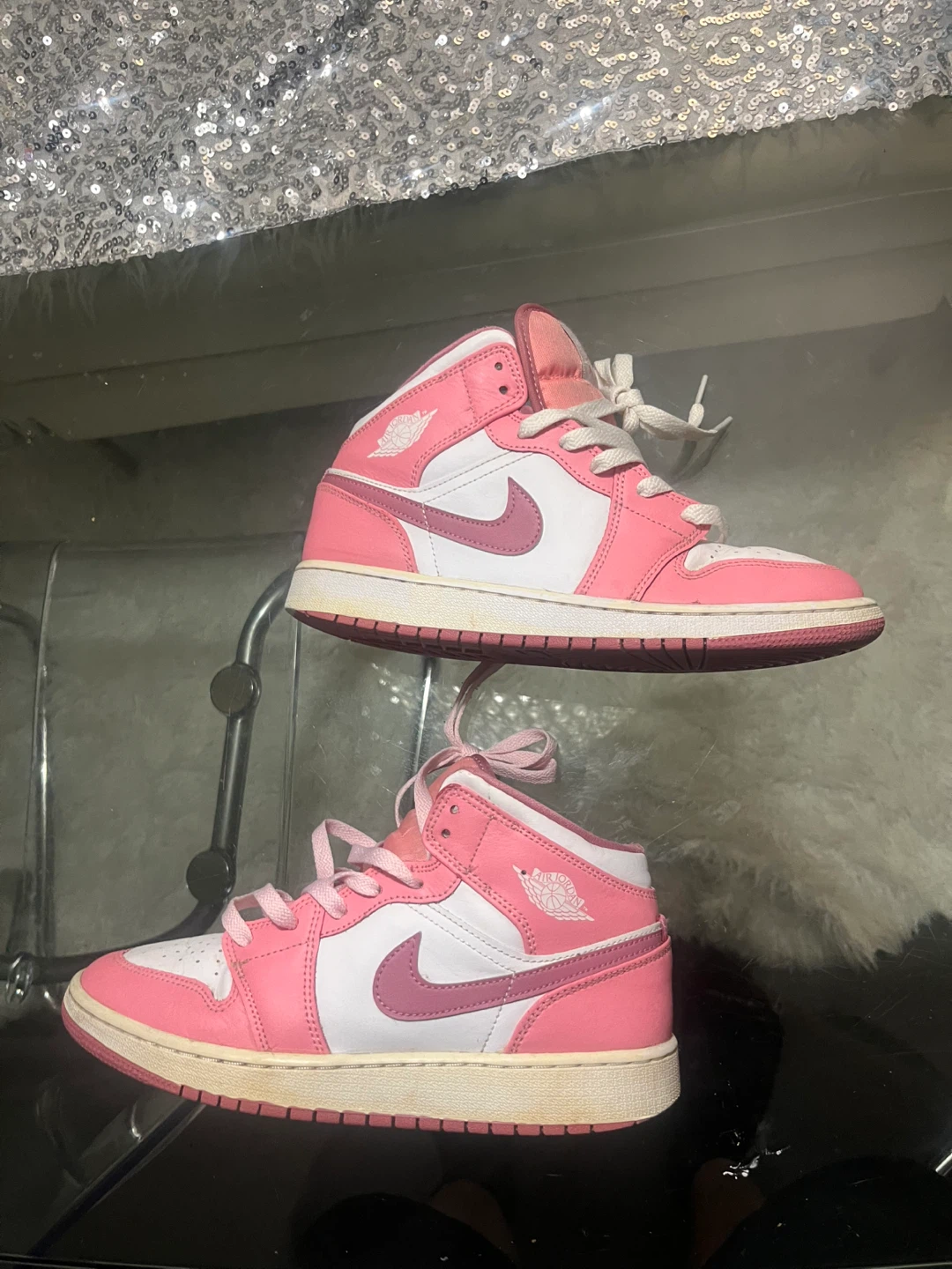 Nike Air Jordan Mid Pink size 7y - photo 3