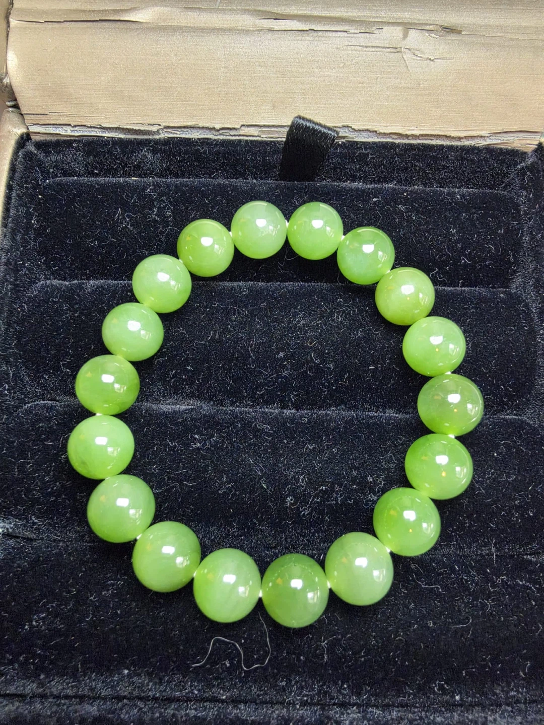 Collection of Natural Jade Pendants and Jewelry - photo 4