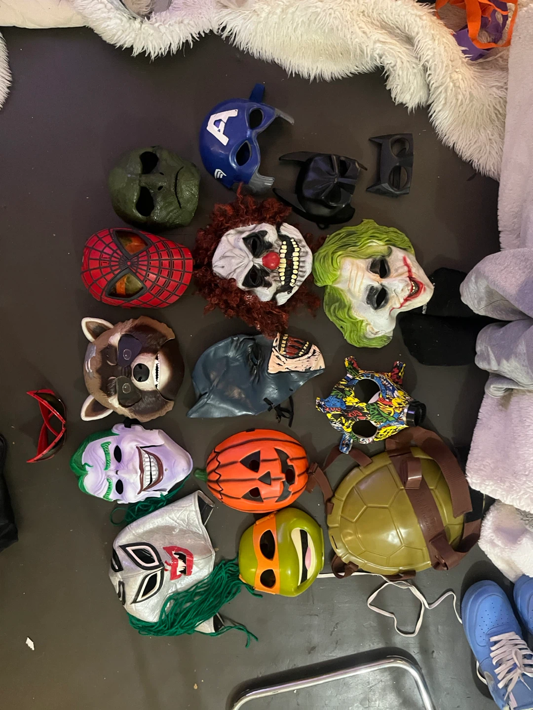Assorted Halloween Costume Masks Collection - photo 2