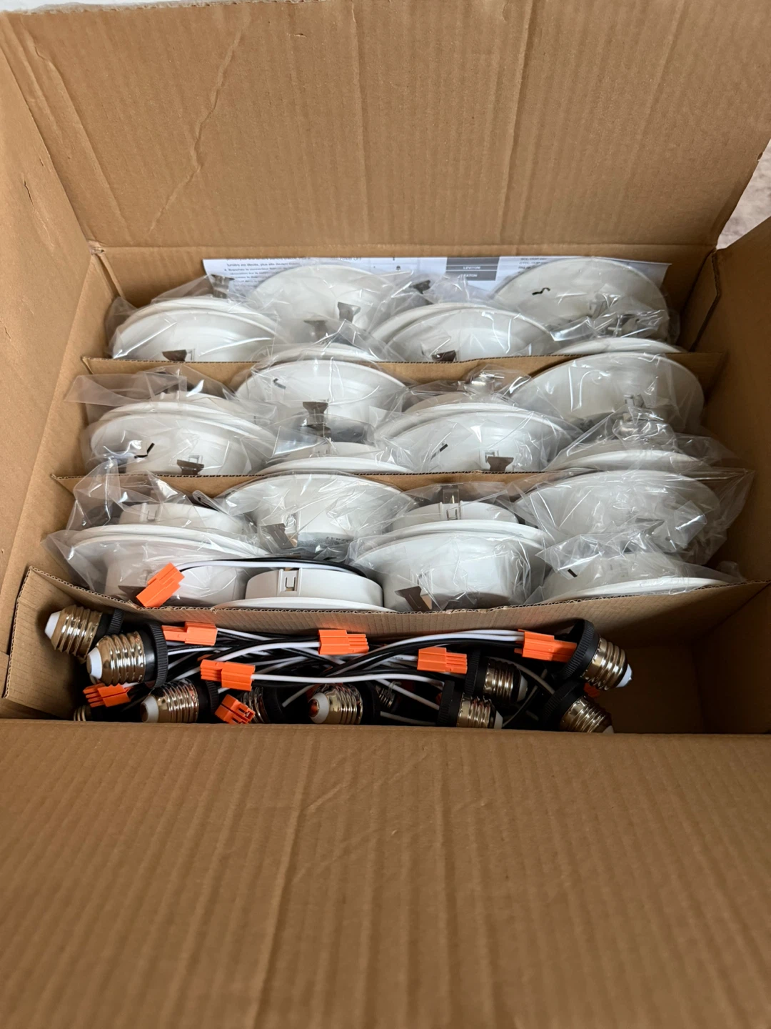 LVWIT 4 Inch 5CCT LED Pot Lights - 24 Pack - photo 2