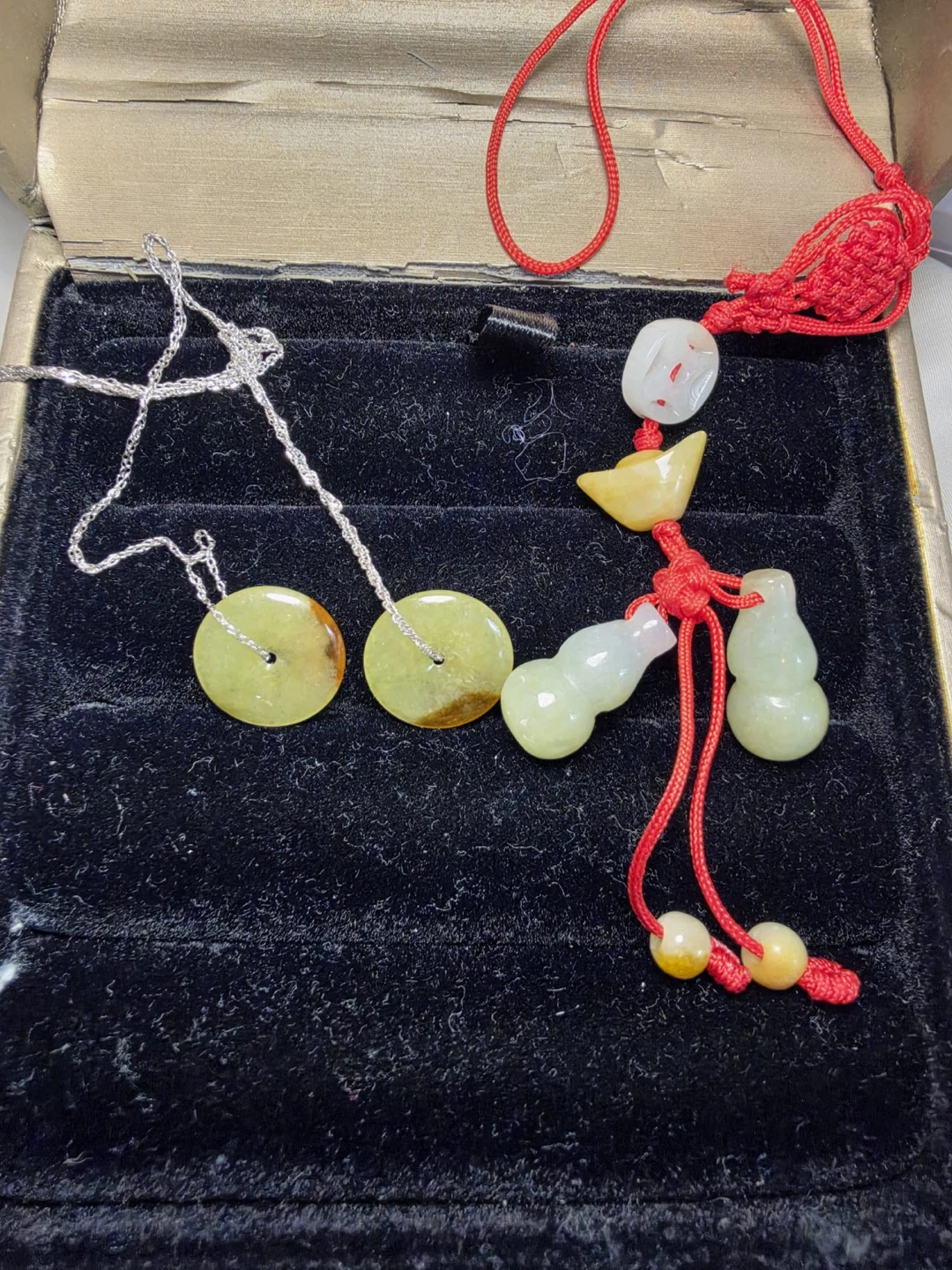 Collection of Natural Jade Pendants and Jewelry - photo 2