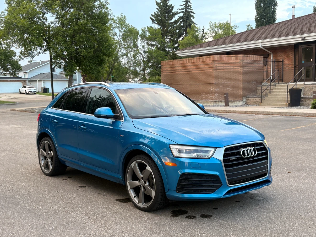 2016 Audi Q3 Technik S-Line AWD - No Accidents - Serviced - photo 2