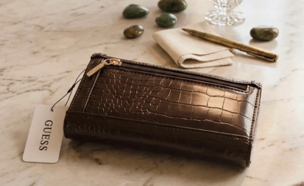 GUESS Brown Croc-Embossed Wallet - photo 3