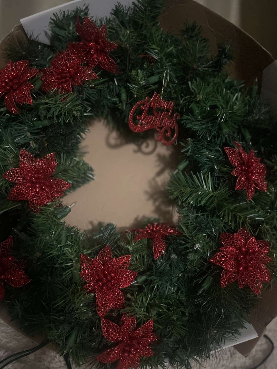 Celebrate It Pre-Lit Christmas Wreath like new - 30 inches - photo 3