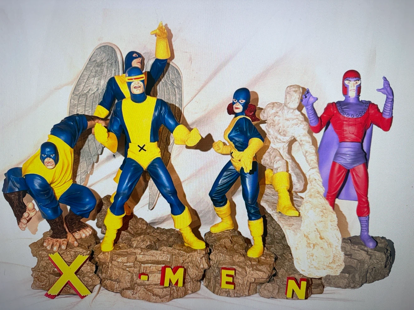 Diamond Select X-Men Silver Age Statue Collection - photo 2