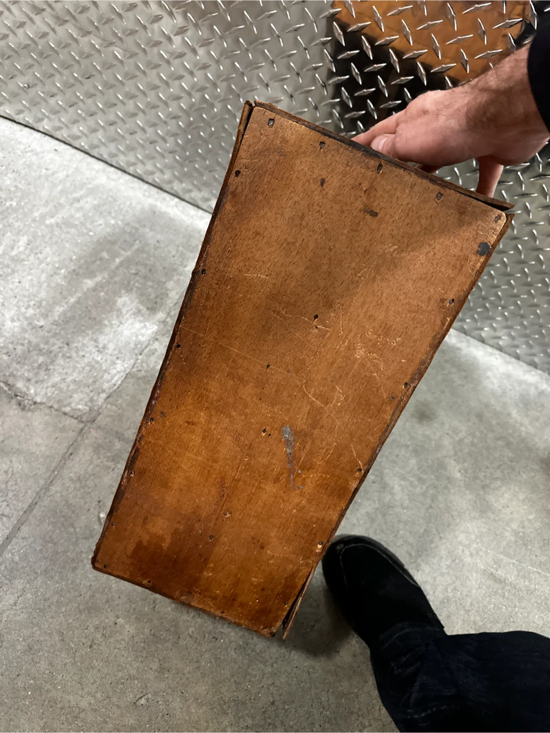 Vintage Peruvian Tooled Leather Magazine / Record Holder - photo 5