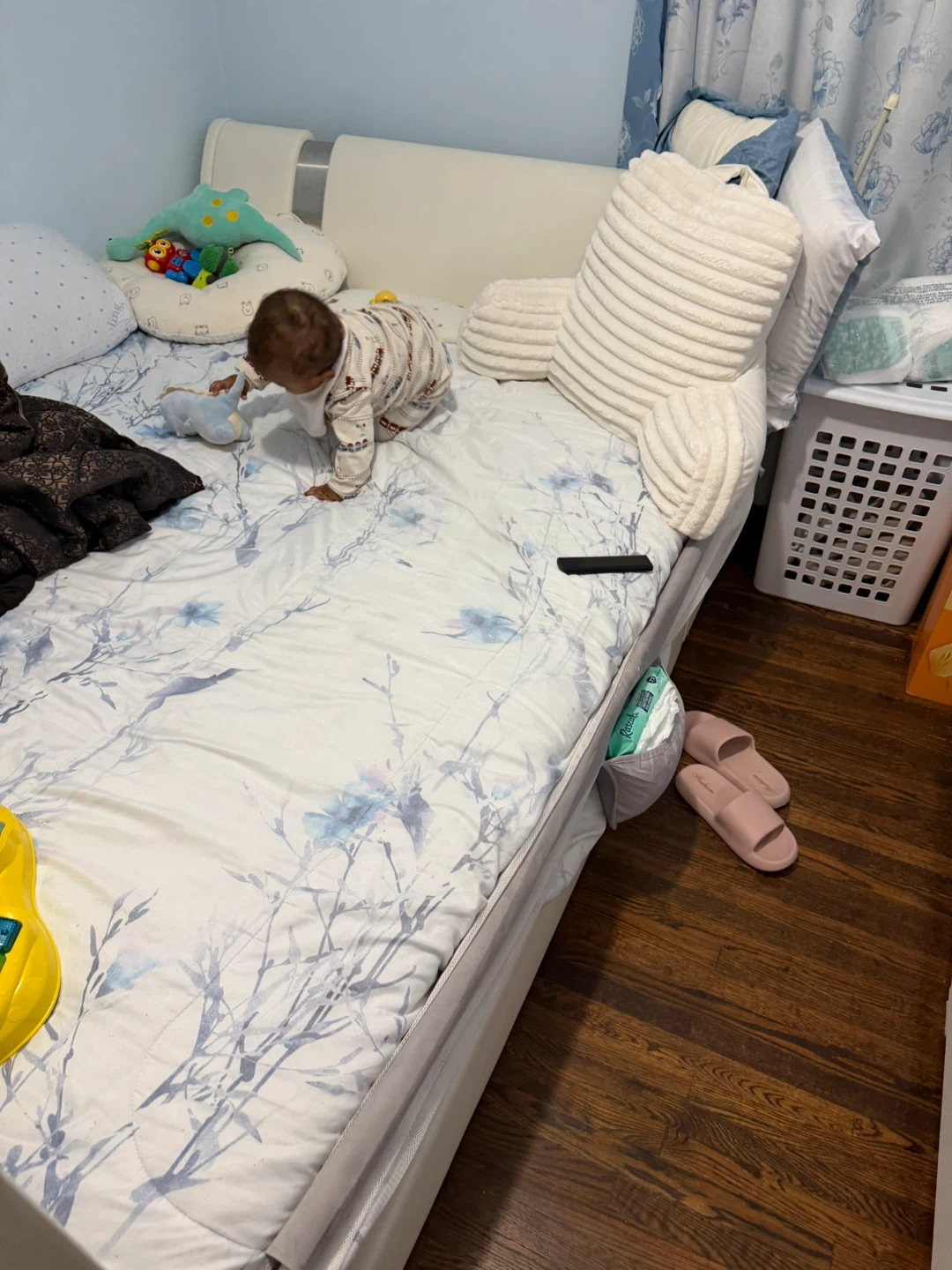 Queen Size Adjustable Headboard Bed Frame - photo 3