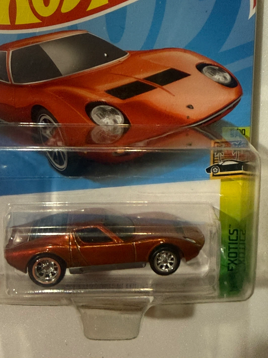 Two Hot Wheels '71 Lamborghini Miura SV - photo 3