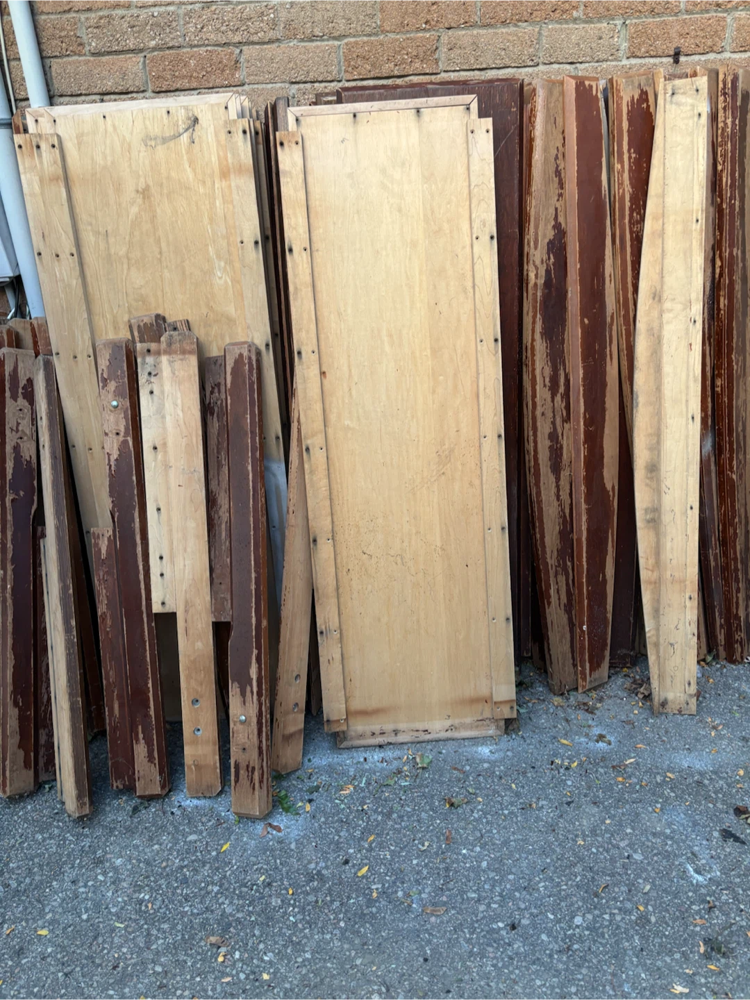 **FREE*** Assorted wood bed frame parts - photo 5