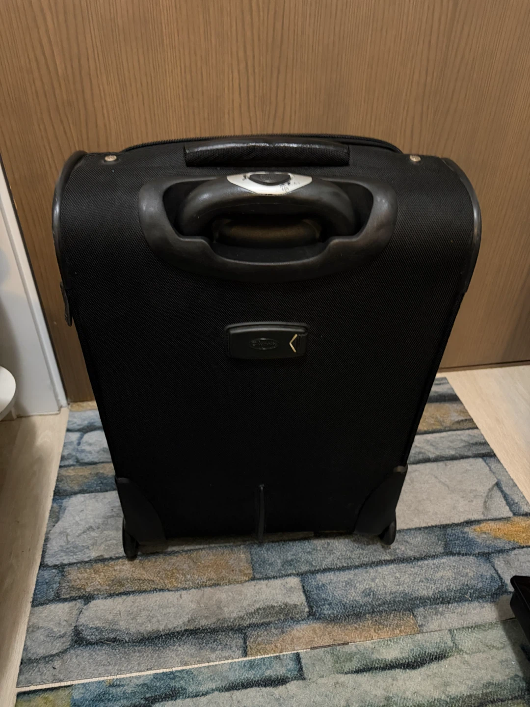 Olympia Black Rolling Suitcase - photo 5