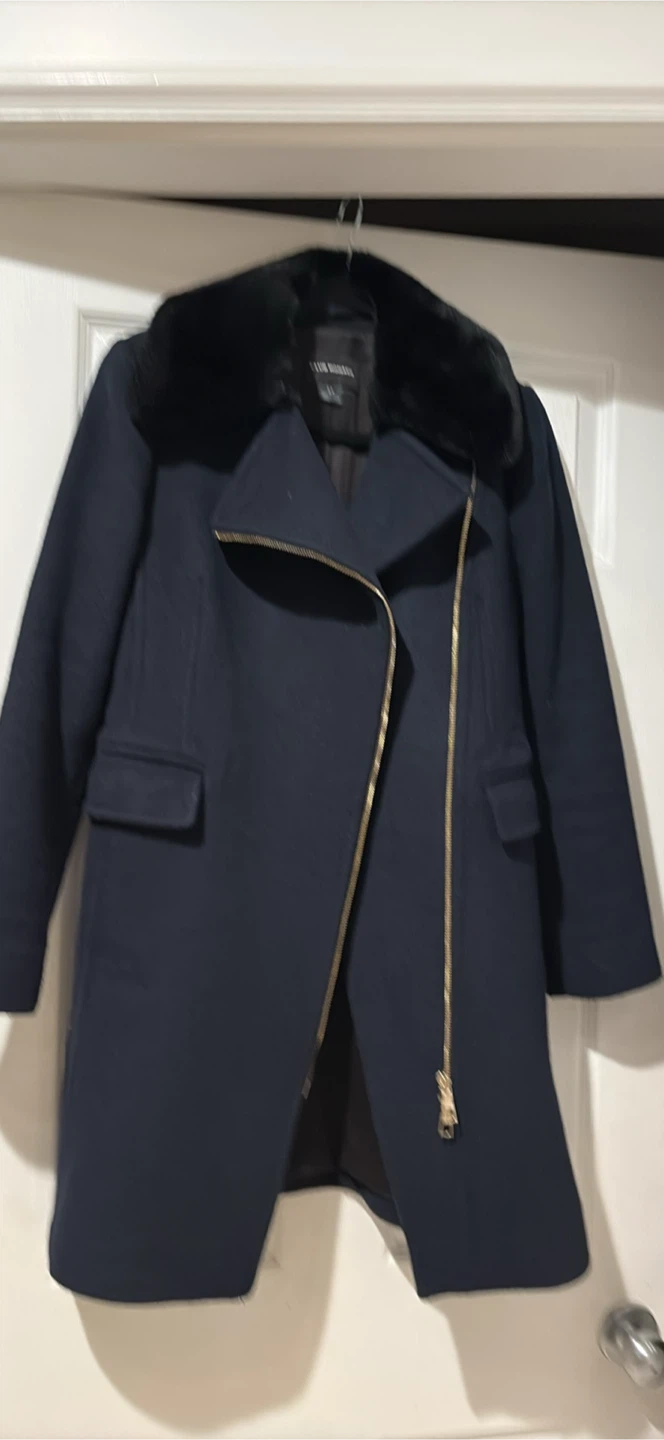 Club Monaco Wool Coat with elegant Fur Collar - photo 3