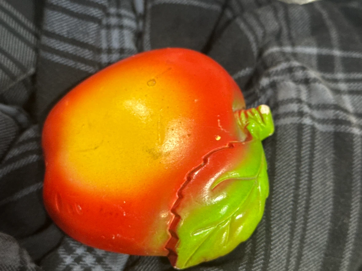Set of 3 chalkware fruit - photo 2