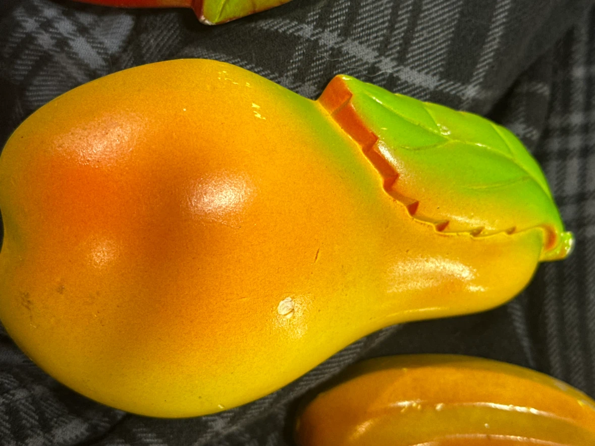 Set of 3 chalkware fruit - photo 3