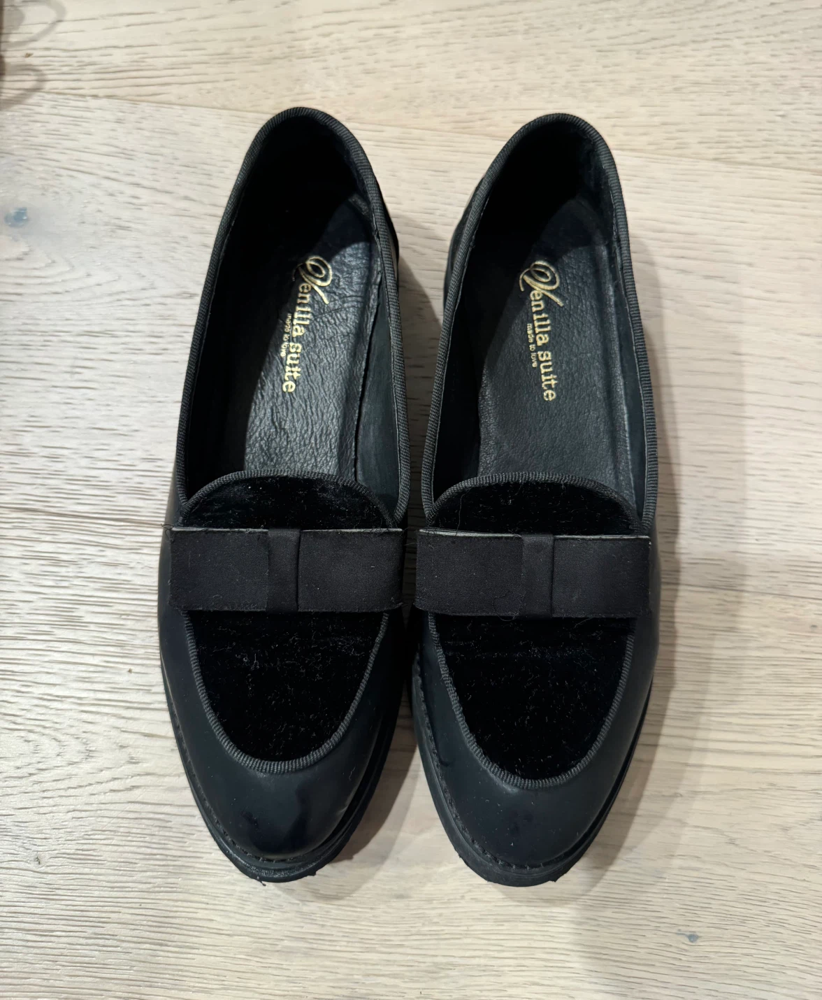 Vanilla Suite Black Bow Loafers
