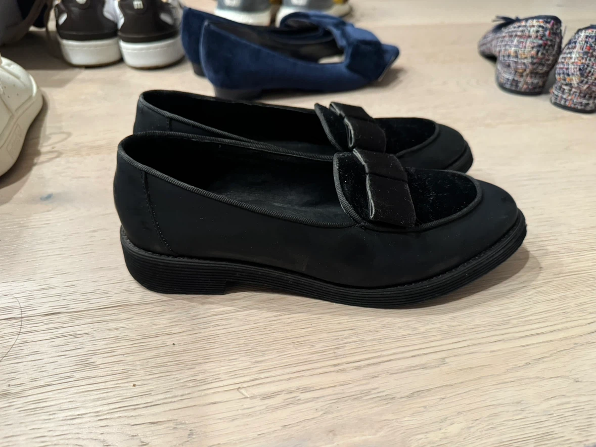 Vanilla Suite Black Bow Loafers - photo 2