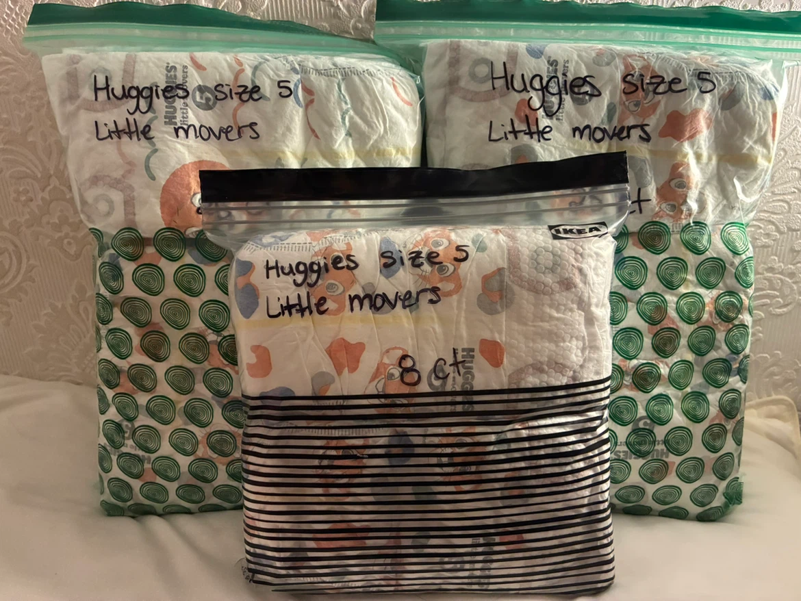 Huggies Little Movers Size 5 Diapers