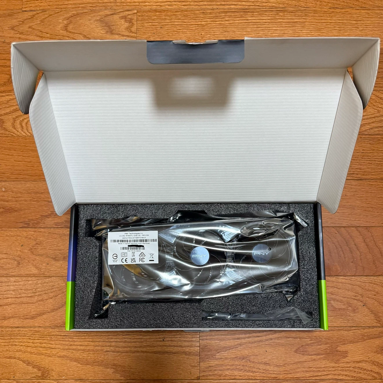 NVIDIA RTX 5070 PNY Epic-X New Sealed GeForce Graphics Card - photo 2