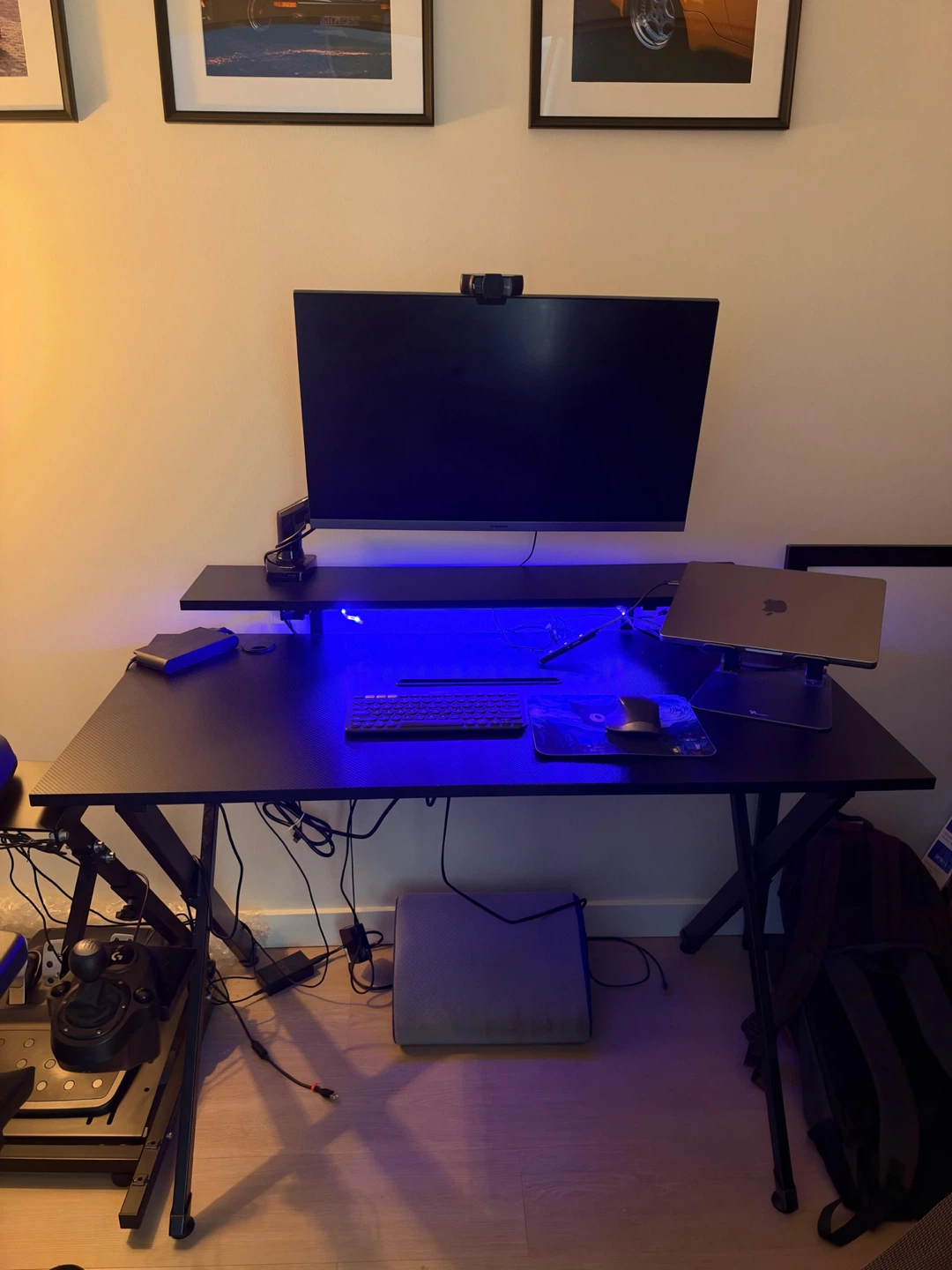 Black Carbon Fiber Desk — Gently Used - photo 2