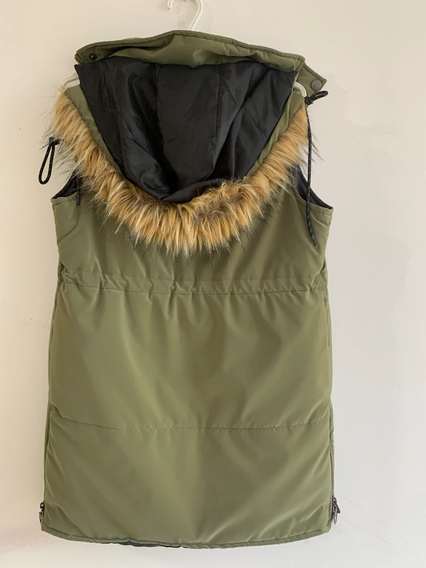 Olive green hooded vest - photo 2