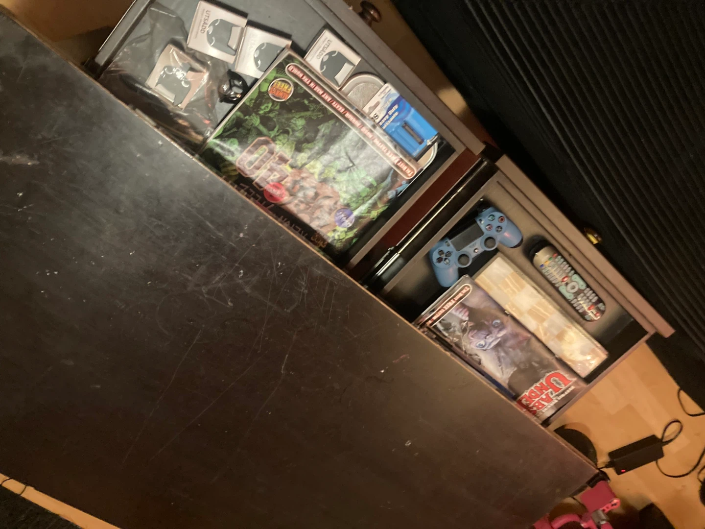 Black Wooden Coffee Table with Storage Drawer - Make me an offer - photo 2