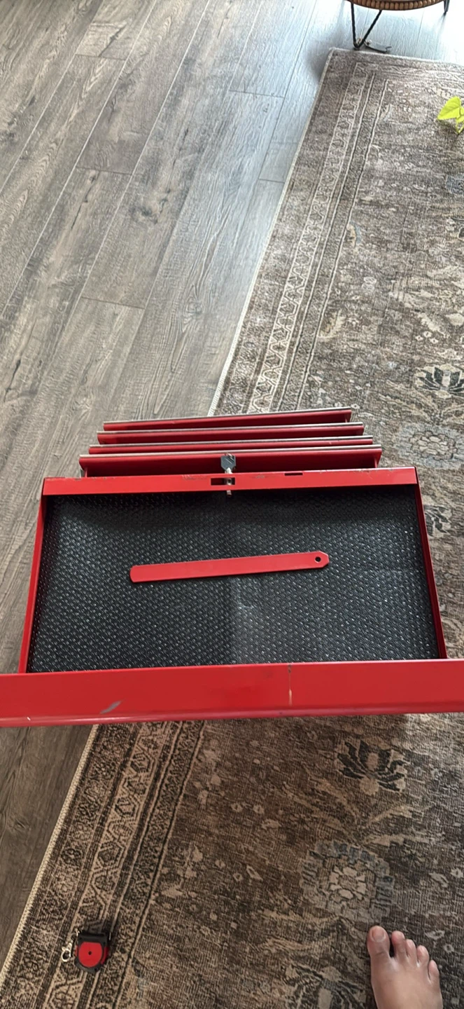 RED Craftsman 4-Drawer Metal Tool Chest - photo 3