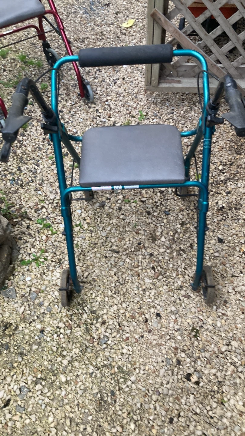 Drive Medical Rollator Walkers - photo 3
