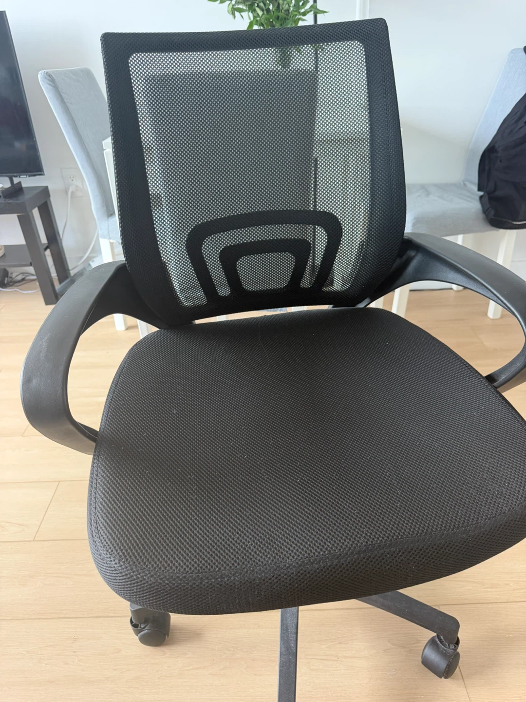 Black Mesh Office Chair
