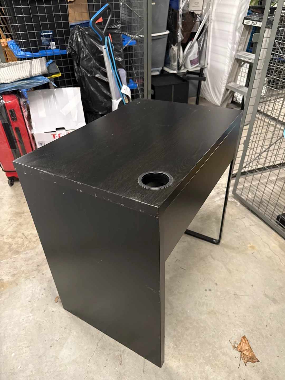 IKEA MICKE Desk in Black-brown - photo 3