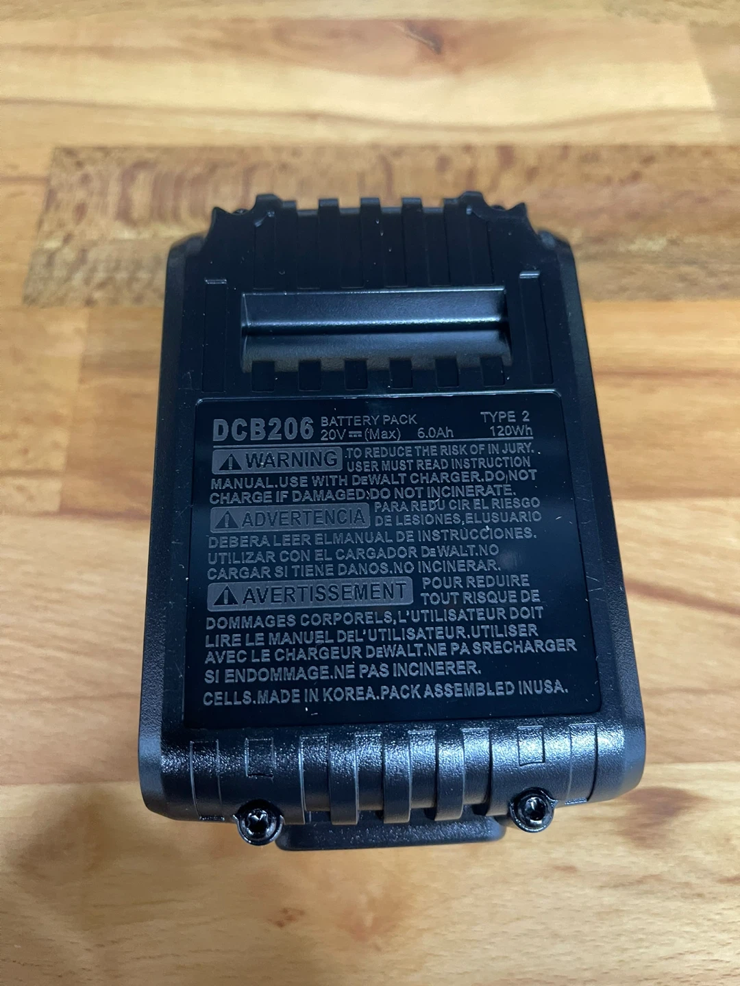 DeWalt 20V XR 6.0Ah Battery Pack DCB206 - photo 3