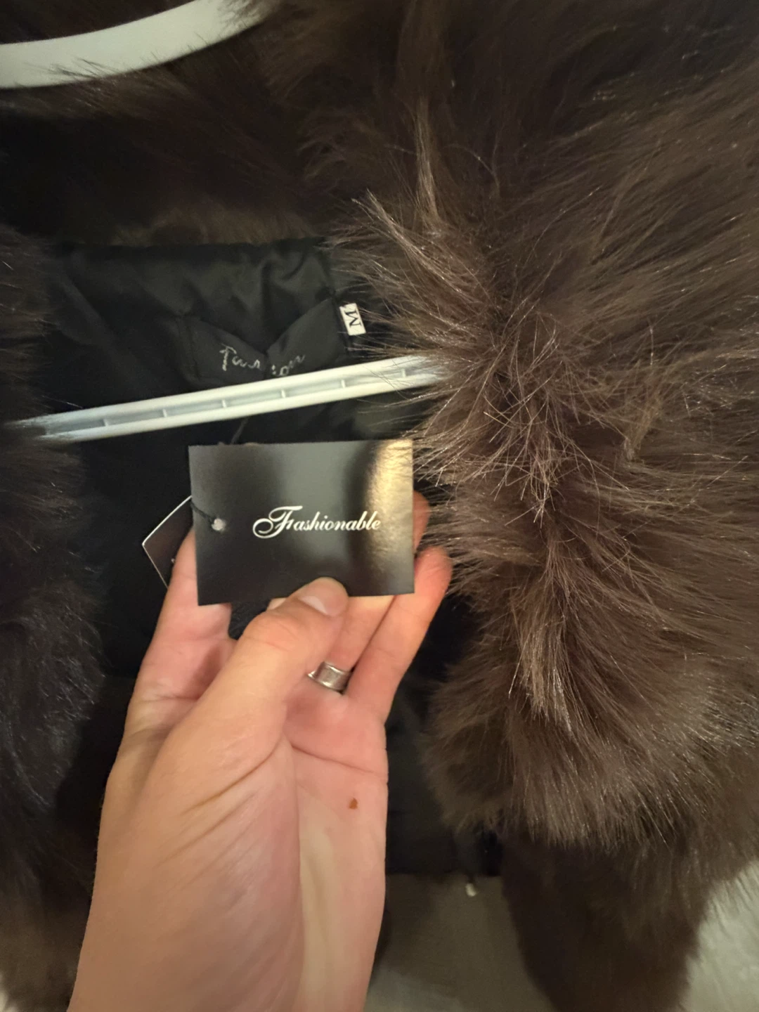 Fashionable faux fur coat - photo 4