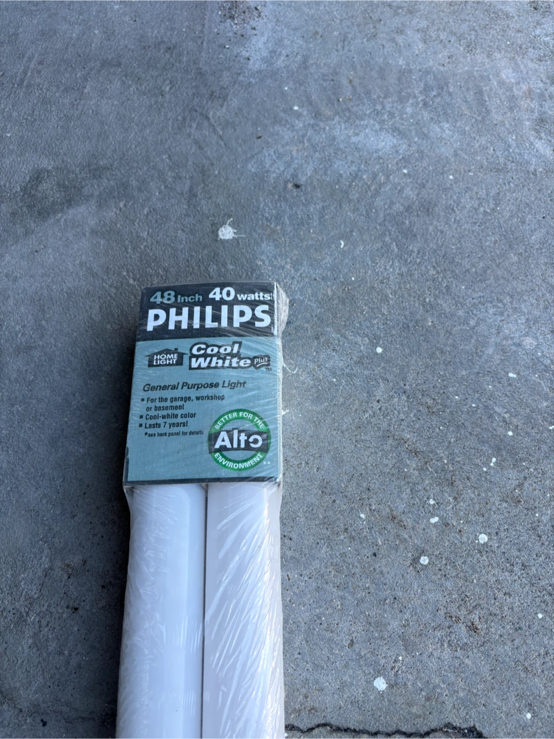 Philips 48-inch Cool White Fluorescent Tubes - photo 2