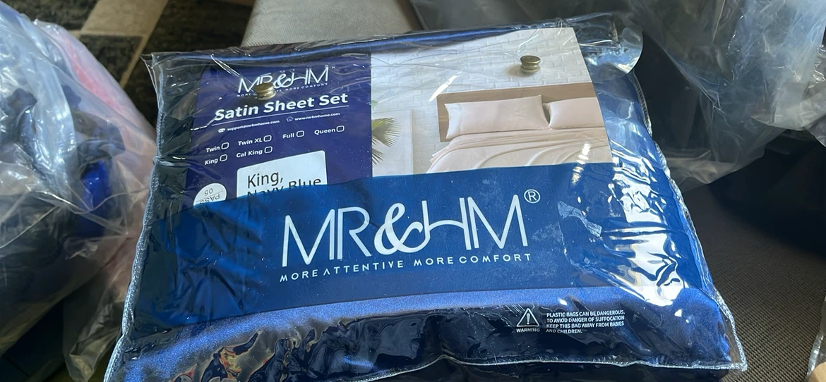 MR&HM King Satin Sheet Set - Navy Blue - photo 2