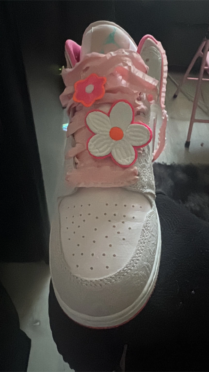 Nike Air Jordan 1 Mid Floral Pink - photo 4