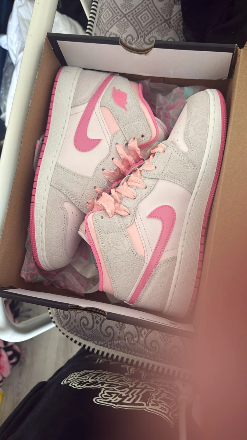 Nike Air Jordan 1 Mid Floral Pink - photo 5