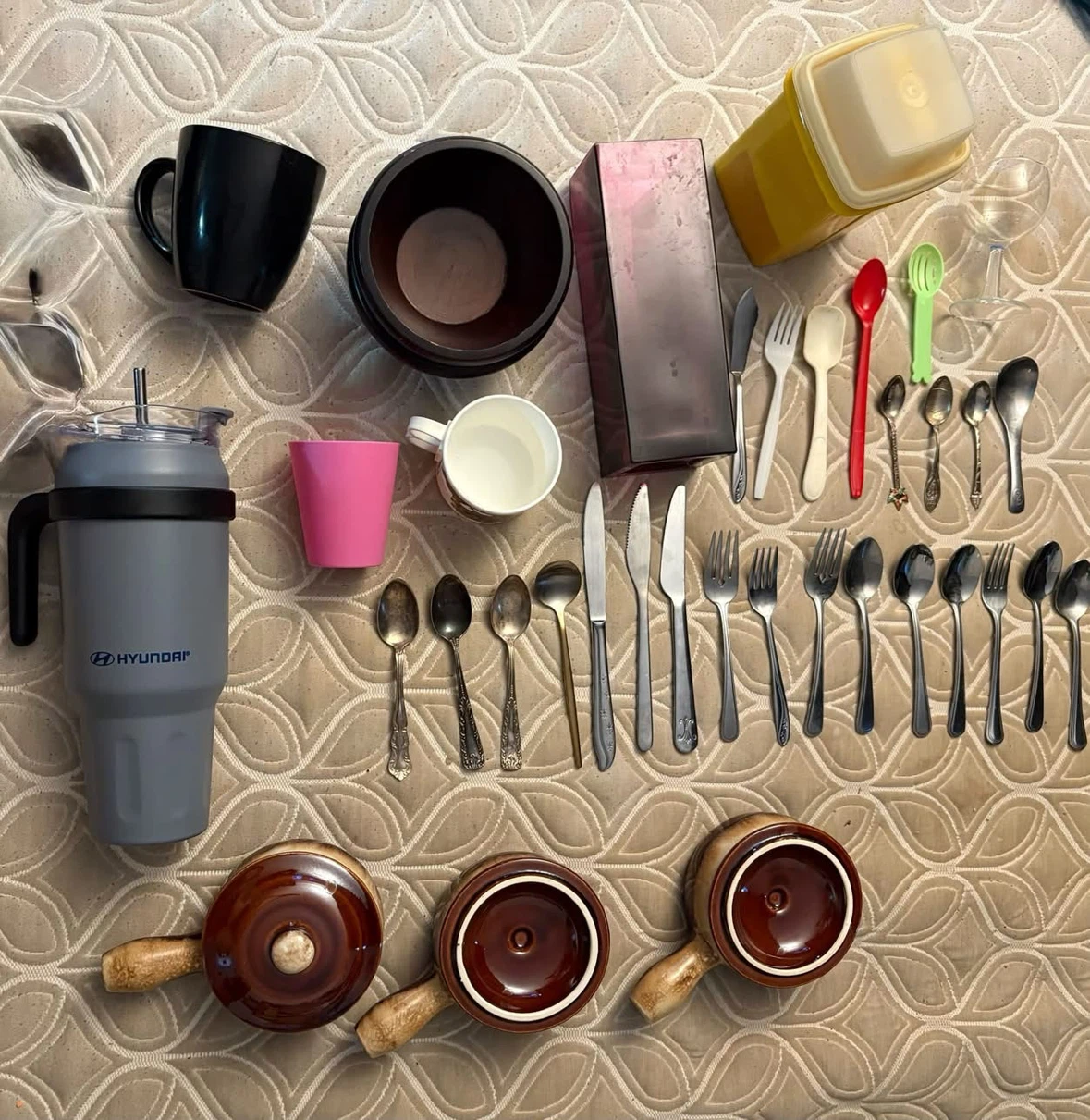Assorted Kitchen Items