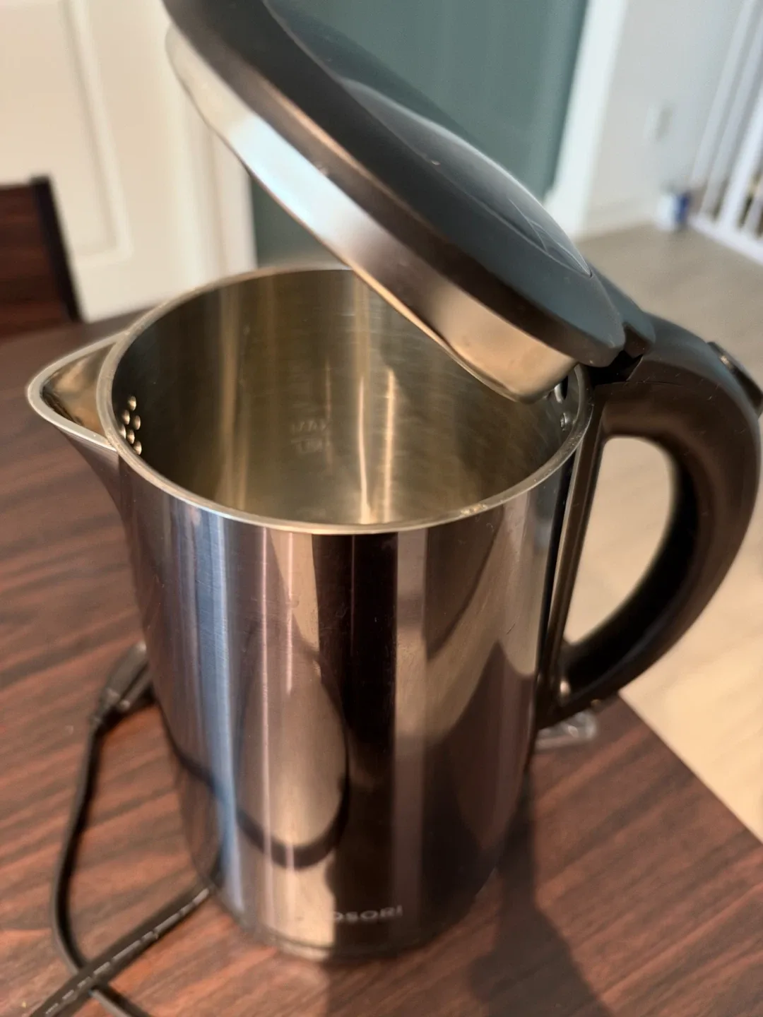 Cosori 1.5L Stainless Steel Electric Kettle - photo 3