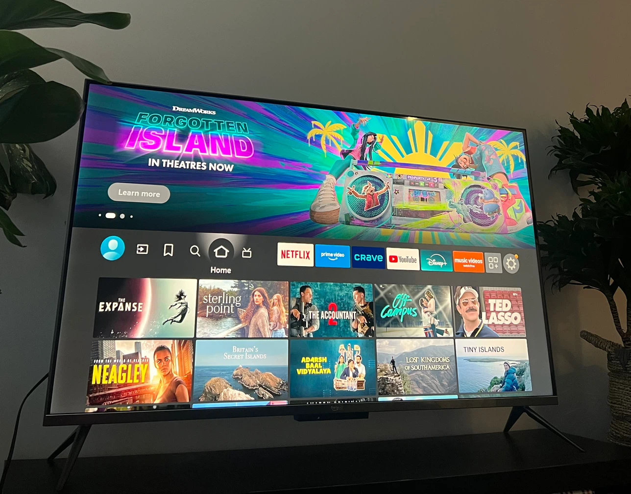 Amazon Fire TV 55" Omni QLED Series 4K UHD Smart TV QL55F01C - photo 4
