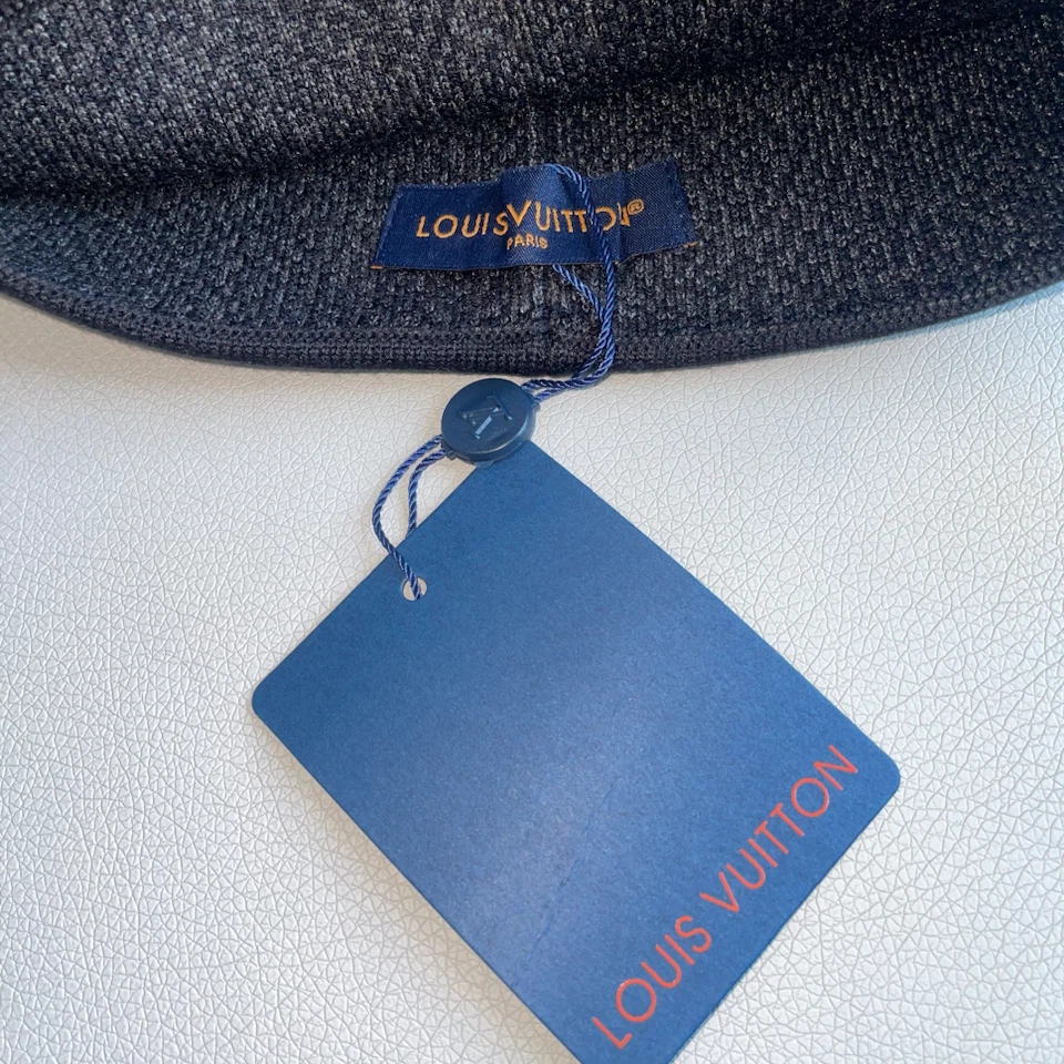 Louis Vuitton Beanie - photo 3