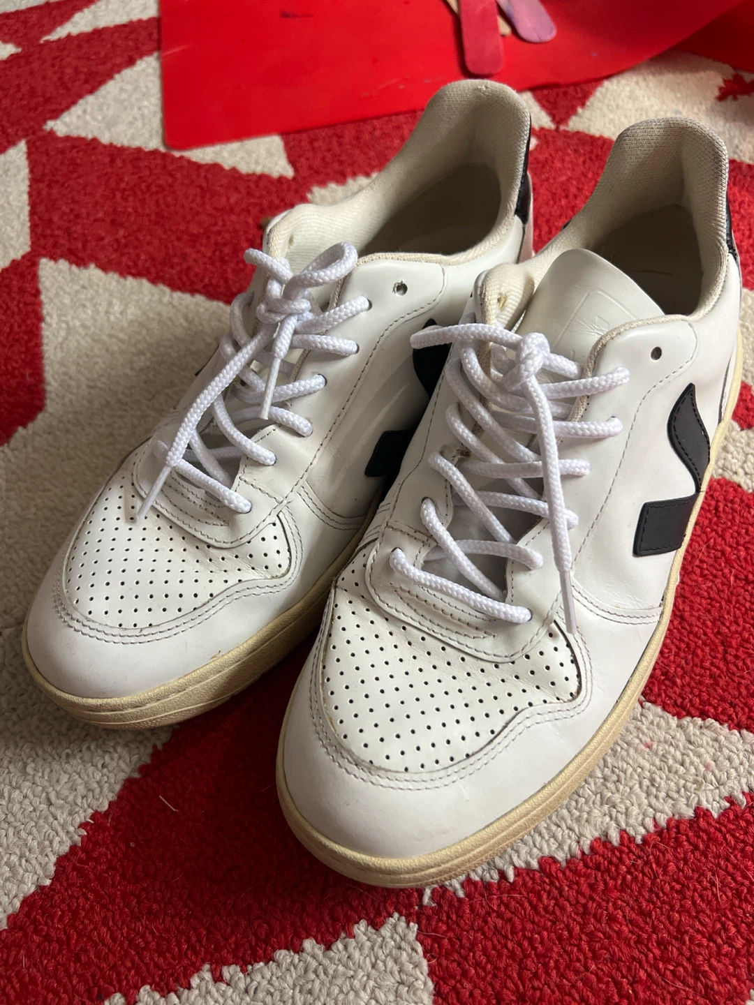 Vega women’s sports shoe
