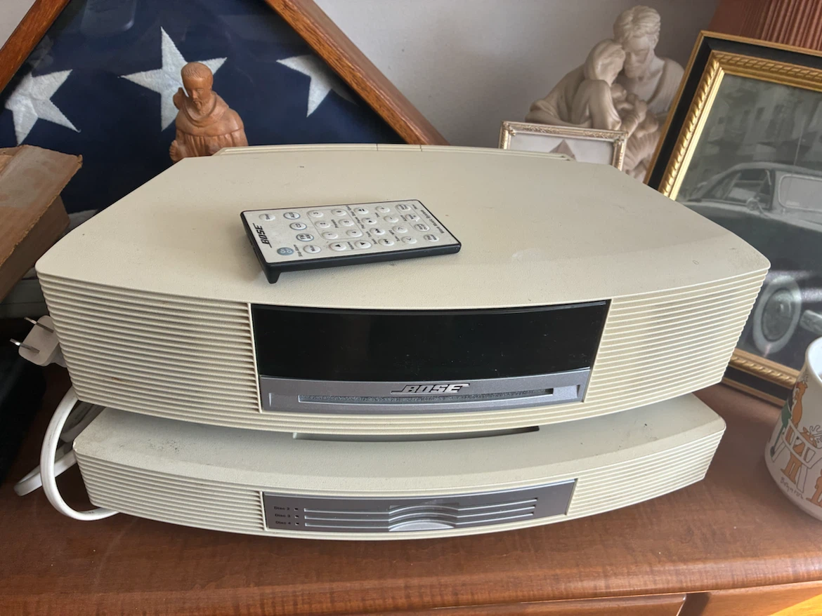 Bose Wave Music System with Multi-CD Changer
