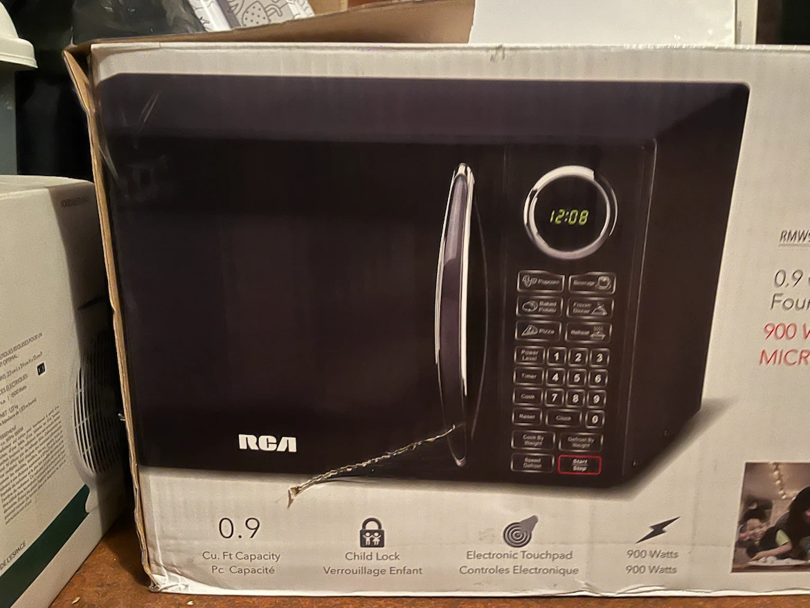 RCA 0.9 Cu Ft Microwave - photo 2