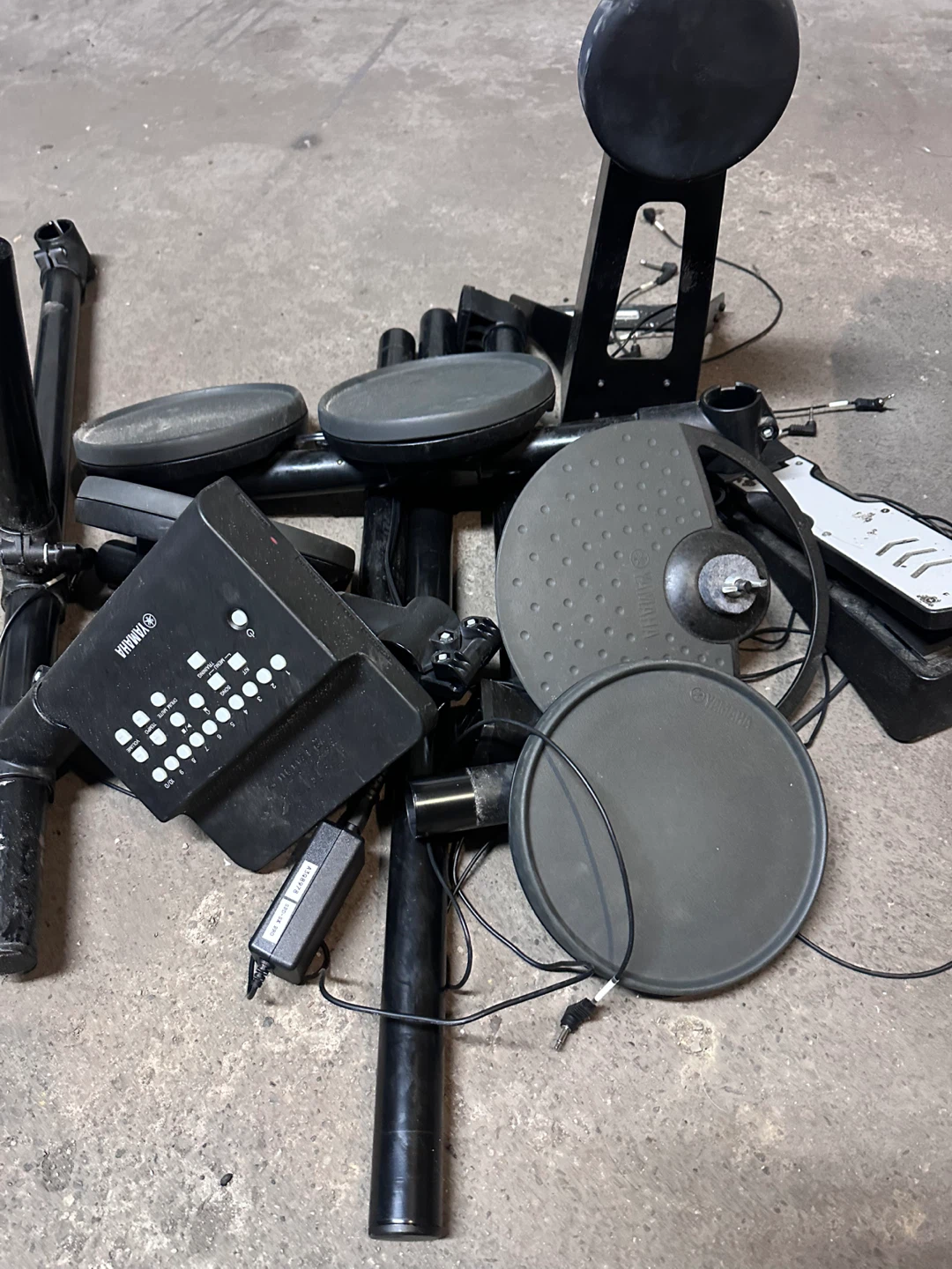 Yamaha DTX400K electric drum set