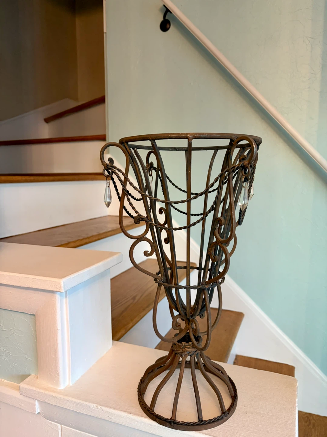 VINTAGE WROUGHT IRON PLANTER - photo 2