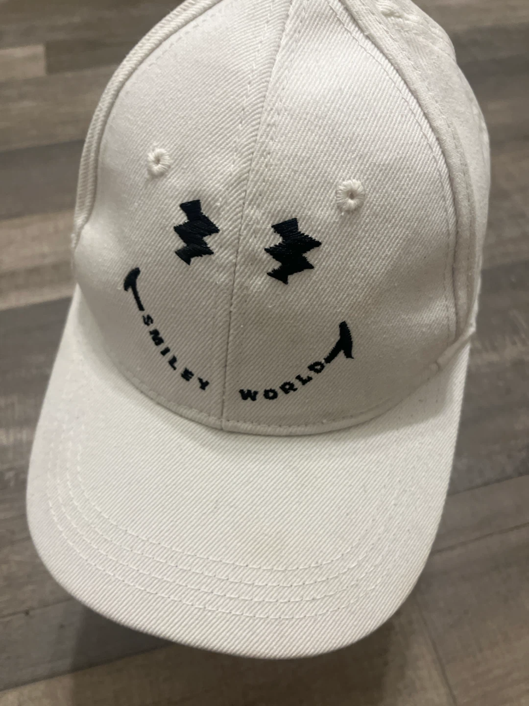 Smiley World White Baseball Cap - photo 5