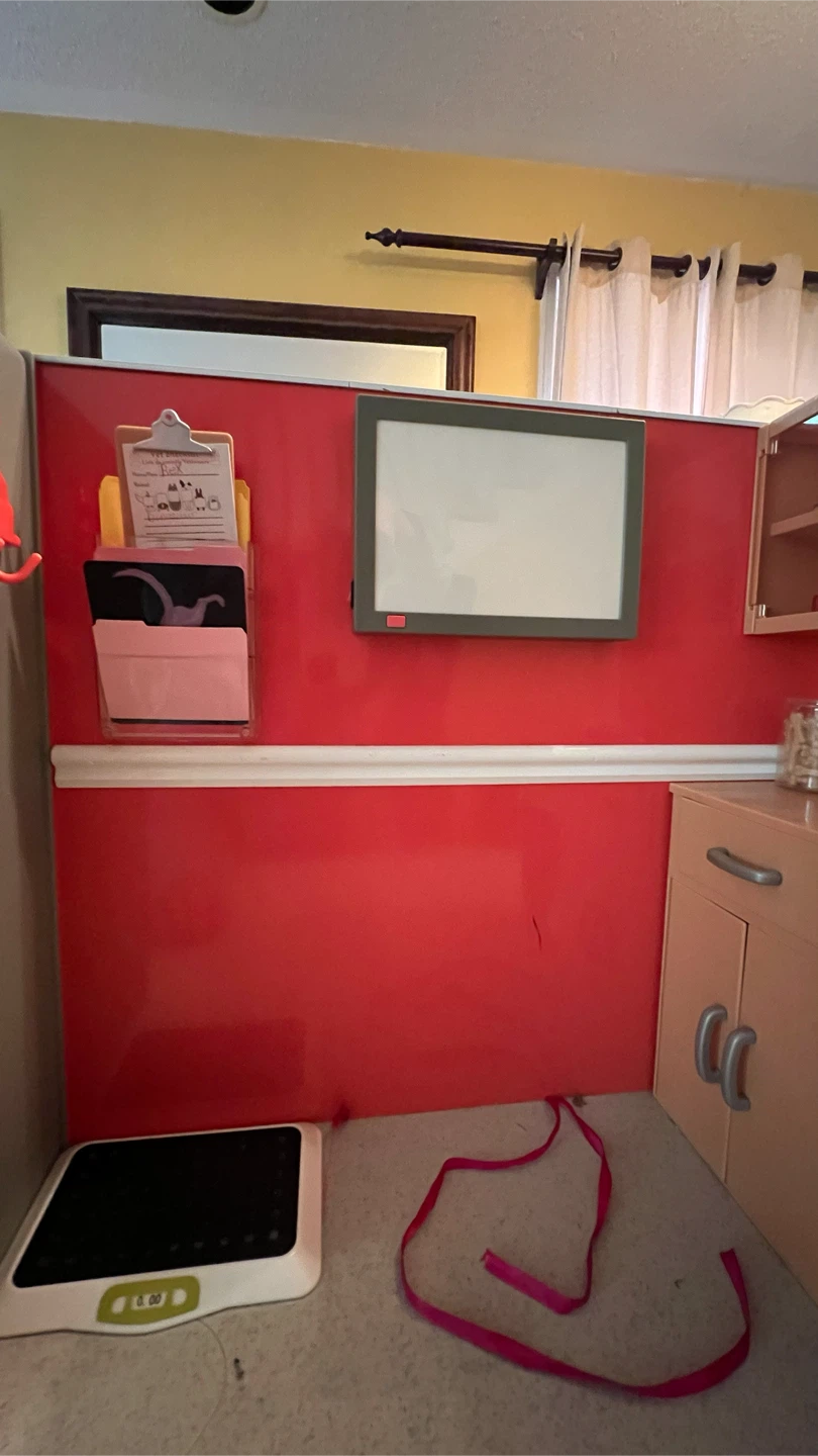 Our Generation Vet Clinic Playset - photo 2
