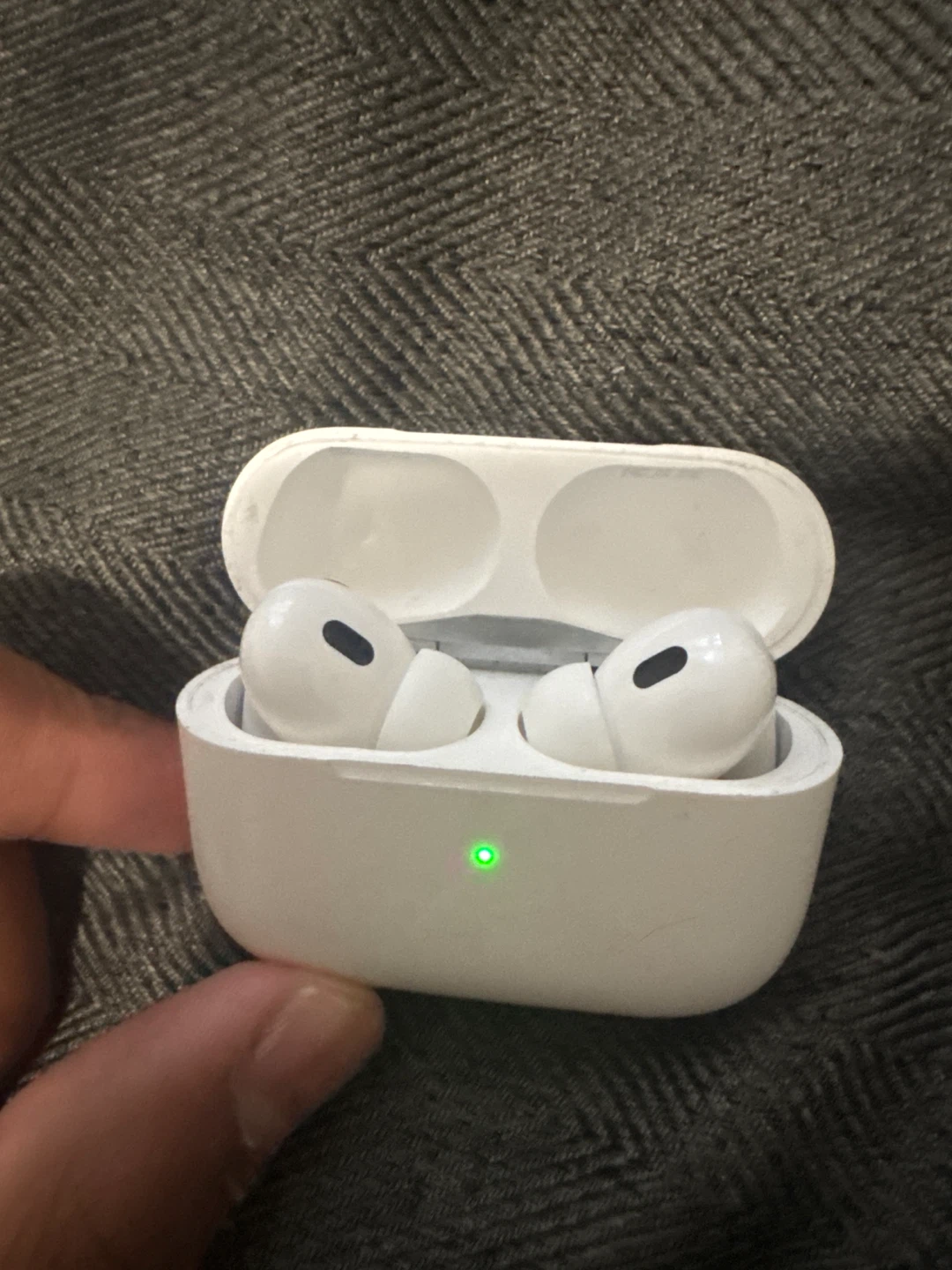 Apple AirPods Pro 3 - photo 2